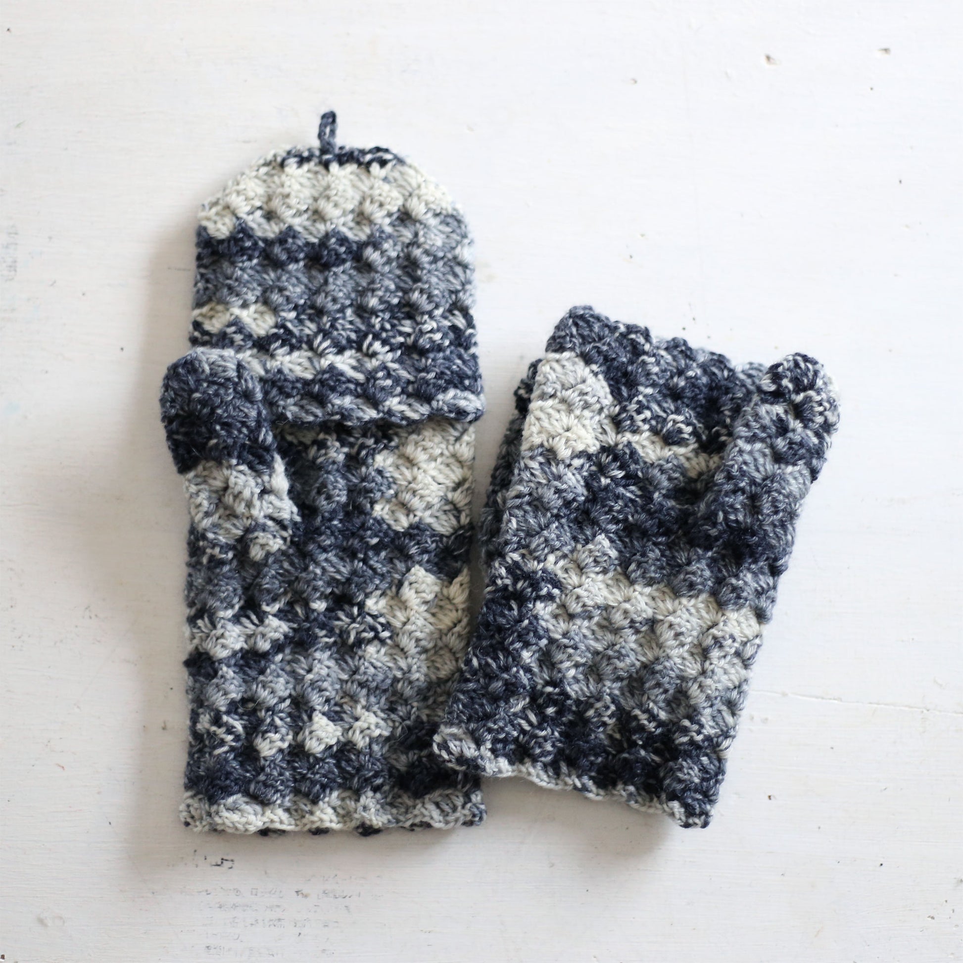 かぎ編みレシピ初心者さんのための簡単ミトンの編み方海と糸