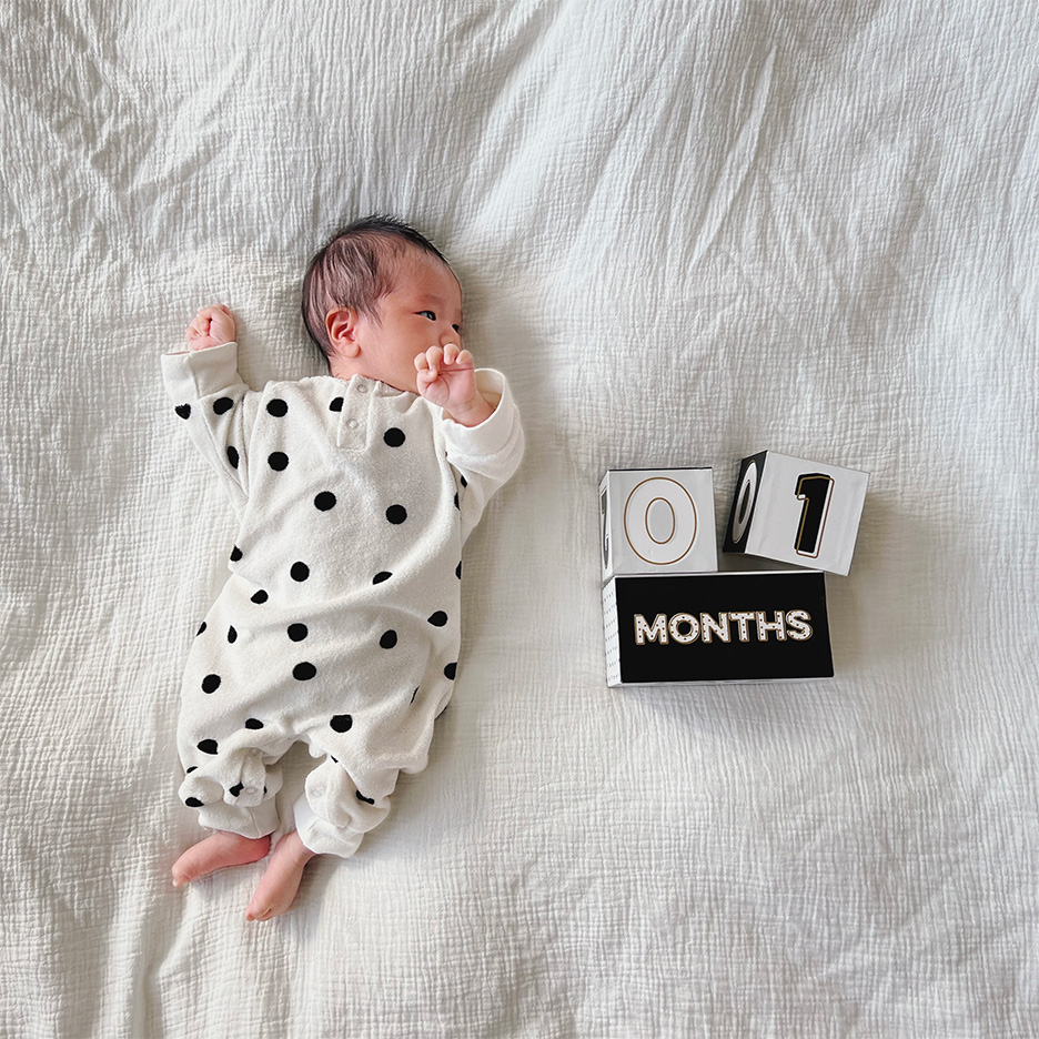 月齢フォトってどんな写真？人気の赤ちゃん月齢写真こども写真館プレシュスタジオ