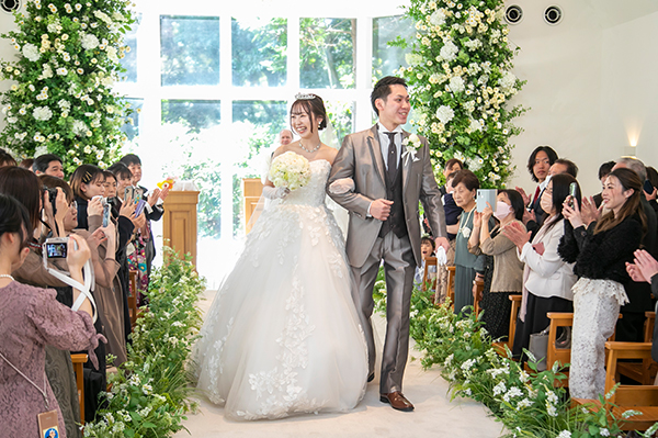 隠れ家みたいな邸宅で実現した「笑顔が絶えない」結婚式公式 アニヴェルセル 江坂 新大阪- 結婚式場・ガーデンウェディングならアニヴェルセル