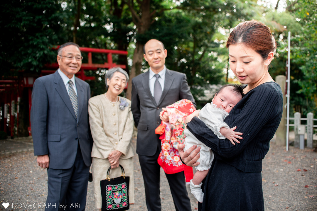 お宮参りの服装、カジュアルでも大丈夫？』ママ＆パパの疑問解決ガイド -公式 スタジオエミュ感動という名の写真館神戸・西宮・明石・加古川のフォトスタジオ