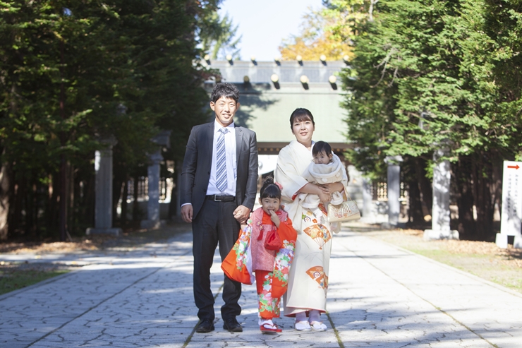 七五三撮影パパやママはどのような服装がいいの?兄弟・姉妹は?鴻巣店 - 振袖レンタル&フォトスタジオこまち