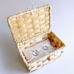 ホワイトローズのリングピロー かごiichi 日々の暮らしを心地よくするハンドメイドやアンティークのマーケットプレイス