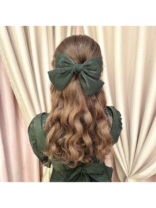 平野ノラ、4歳娘リクエストのヘアアレンジ披露「最近はプリンセスモード」 - モデルプレス