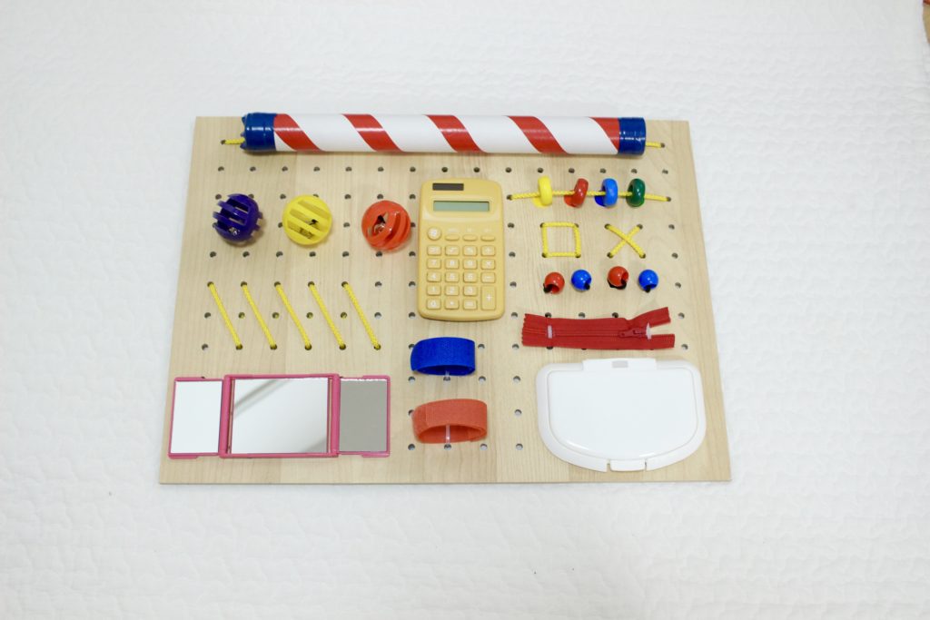 0歳赤ちゃんが集中！モンテッソーリ手作り教具・おもちゃまとめオウチーク