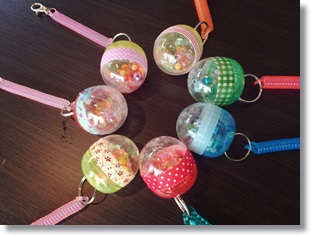 身近な素材で「引っぱる」手作りおもちゃ ０・１・２歳児が夢中で遊ぶ！ かんたん手作りおもちゃ みんなの幼児と保育