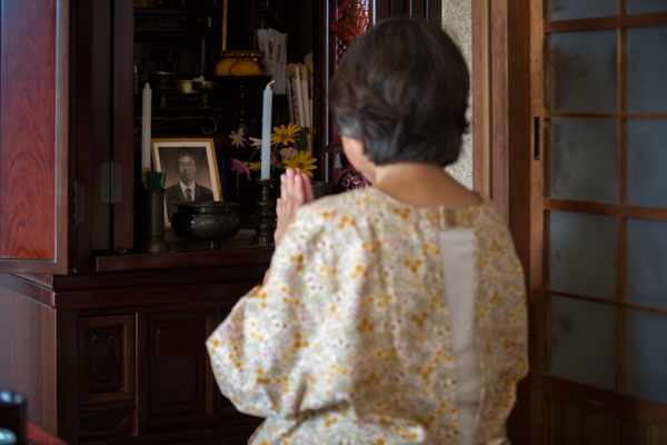 仏間のある間取りは注文住宅・一戸建てにどう取り入れる？仏壇の位置や向きなどポイントを解説 - MY HOME STORY │スーモカウンター注文住宅