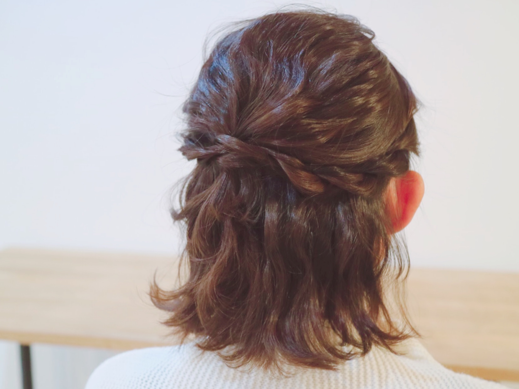 結婚式のハーフアップ 上品お呼ばれヘアアレンジを紹介！ロング・ミディアム・ボブetc.ゼクシィ