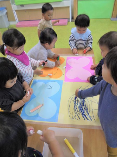 雨の日の室内遊び 1歳児 worryworryworrythethreesuns 保育室モモhoikushitsumomo桃井グループ保育室