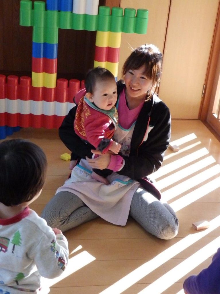 いつもいつも、グッと堪えて子どもたちの成長を見守ってくれてありがとう、ママたちーーー♡ママになっても人生楽しんでいい♡理想の働き方と収入が叶うベビーマッサージ資格取得講座