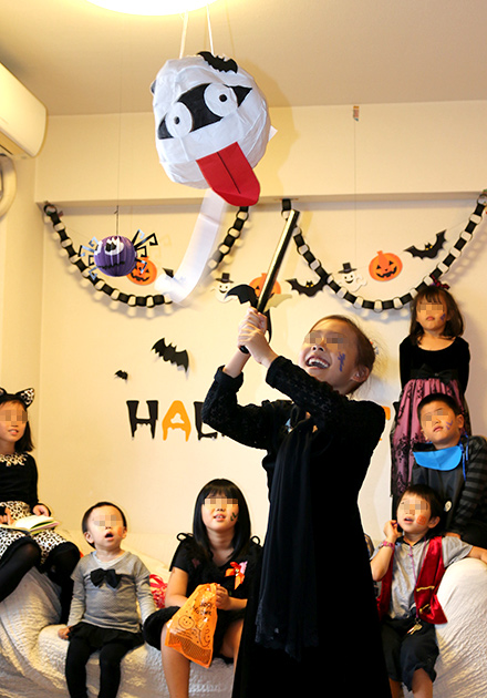 Amazon.co.jp: キッズパーティー用ハロウィンゲーム、不気味なビーンバッグトスハロウィンパーティーゲーム 子供向けのカーニバルゲーム秋のお祭りゲーム 屋外 屋内 学校 教室 トランク おやつギフト1: おもちゃ