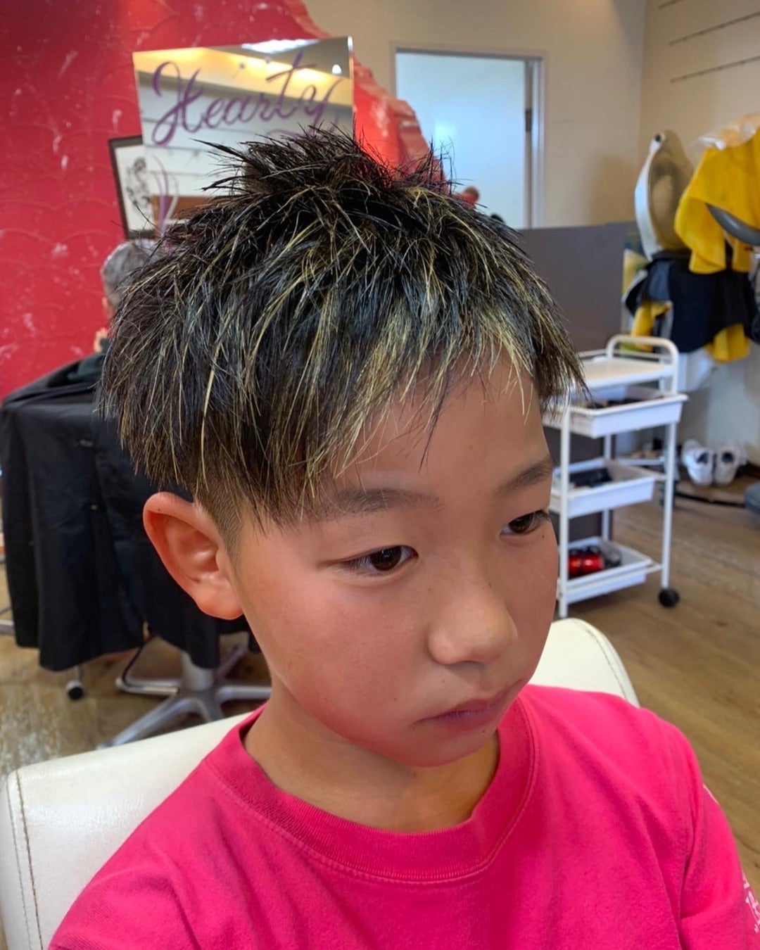 いつもありがとう😊キッズカット男の子メッシュカラーフェードカットフェードカット刈り上げフェードボウズフェードカットスタイルクロップスタイルクロップ0.1ミリ 震災刈り0ミリ刈り上げ男ヘアーダンディーメンズカットメンズヘアー