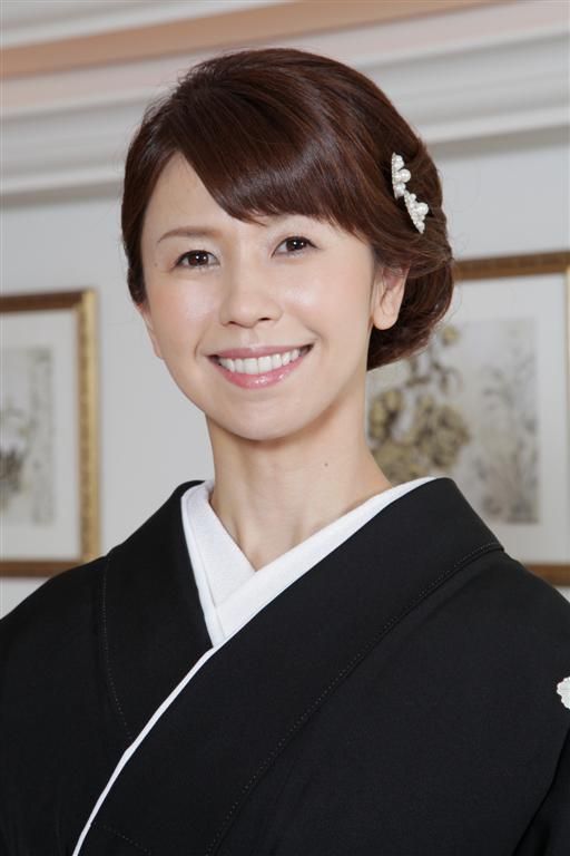 結婚式参列の髪型は？ボブ・ロングetc.長さ別にヘアアレンジを紹介ゼクシィ