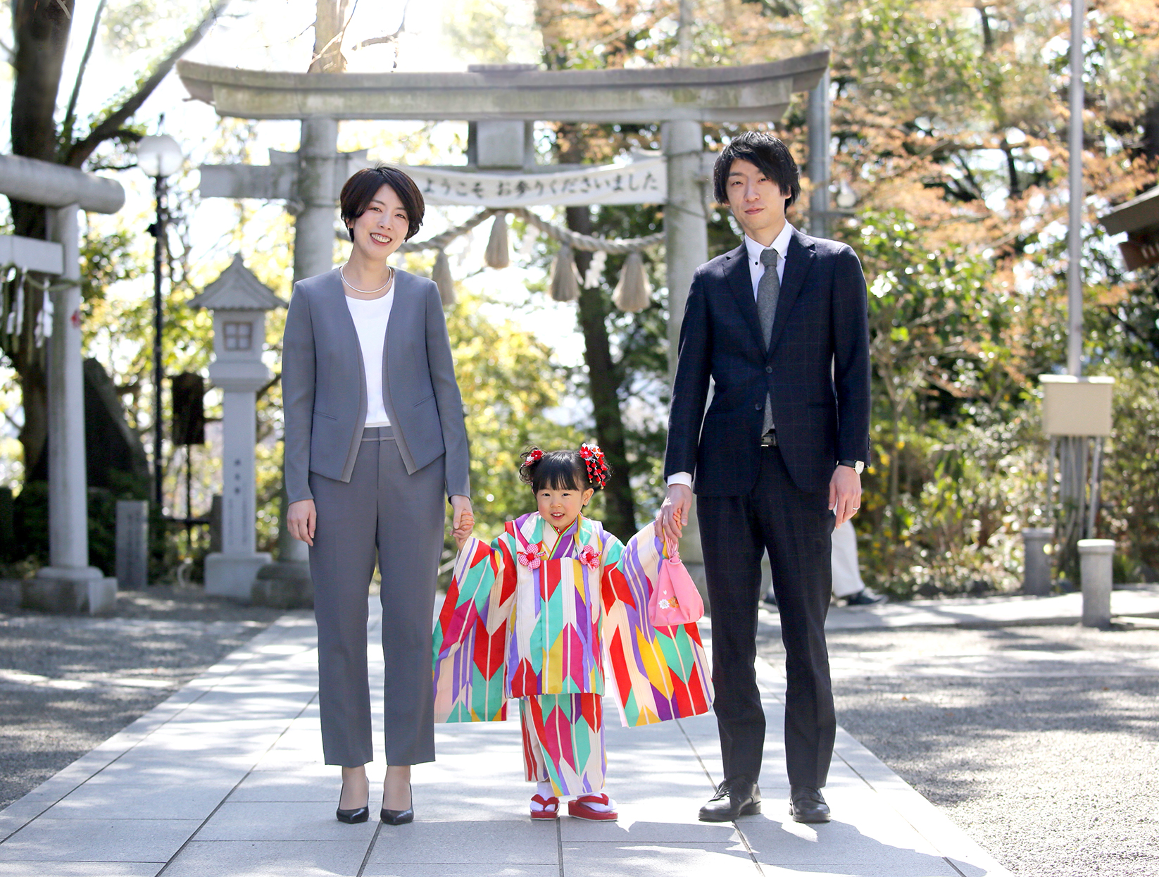 七五三のお参りでのパパママはスーツ？着物？服装の組み合わせ5例OurPhoto写真部