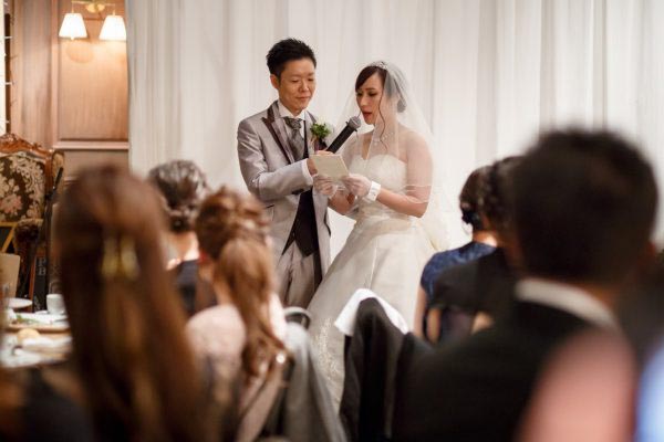 結婚式で友人代表スピーチを頼まれたら？文例やマナーを紹介！omotte magazine from ANNIVERSAIRE記念日にまつわるマガジン