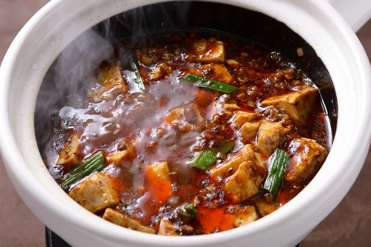 @shoharu_recipe, しょーはる夫婦です！, レシピ本, 「しっかり食べてラクやせ！具だくさんヘルシースープ」,楽天、アマゾン、全国の書店にて販売中！, 6刷重版となりました🙏, ありがとうございます！, 詳細はハイライトを見てね,保存は右下の「 」から出来るよ！, 保存したらすぐに見返せるので便利です☺, 野菜がたっぷり入った, あんかけスープを紹介します！,