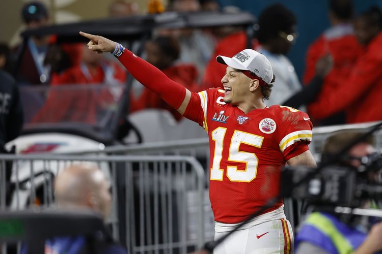 敬老の日 プレゼント 還暦祝い 名入れ 名前入り ギフト 桐箱入り 若狭塗 夢月見 煌き あわび 箸 単品 高級 米寿のお祝い 女性 男性 喜寿 古希祝い 父 母 60代 公式 名入れギフト・名前入りプレゼント専門店お祝いギフト工房