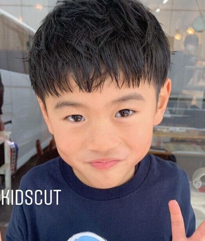 中学生男子カット ほぼボウズでいい位の短さとオーダーでしたのですっきりとおしゃれボウズに！ 前髪は立ち上げて仕上げました♪ 凛々しく見えますね♡約1年振りに会いましたが背がかなり伸びて身長抜かされてました 笑ご来店ありがとうございました