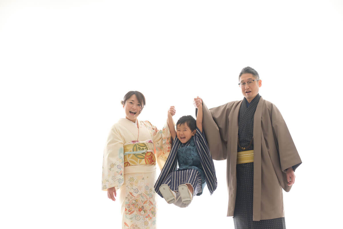 七五三の前撮りはいつがおすすめ？早撮りがお得な時期とポイントこども写真館プレシュスタジオ