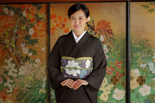 お出かけ先別着物のTPO 結婚式に出席する時の着物は？谷屋呉服店