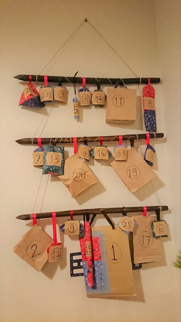 手作りアドベントカレンダー のアイデア集クリスマスを待ちわびて♪キナリノ