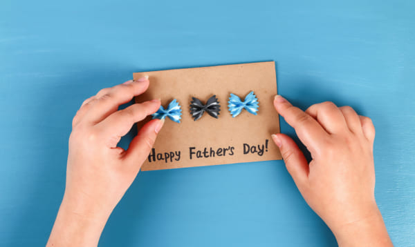 父の日制作に！ネクタイかけのプレゼントを保育士が解説 5歳児対象