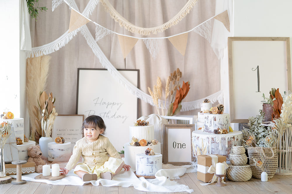 1歳の誕生日はお祝い行事とスタジオ撮影で ベイビーコレクションお宮参り・百日祝い・赤ちゃん写真のフォトスタジオ・写真館はらかんスタジオ