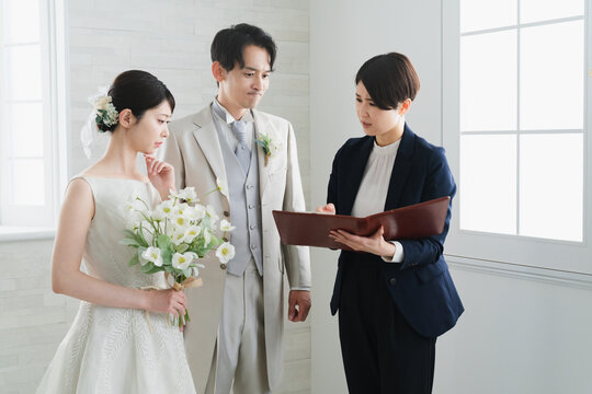 3ページ - ブライダル無料テンプレートデザイン。イラストや画像付きも豊富 - Canva キャンバ