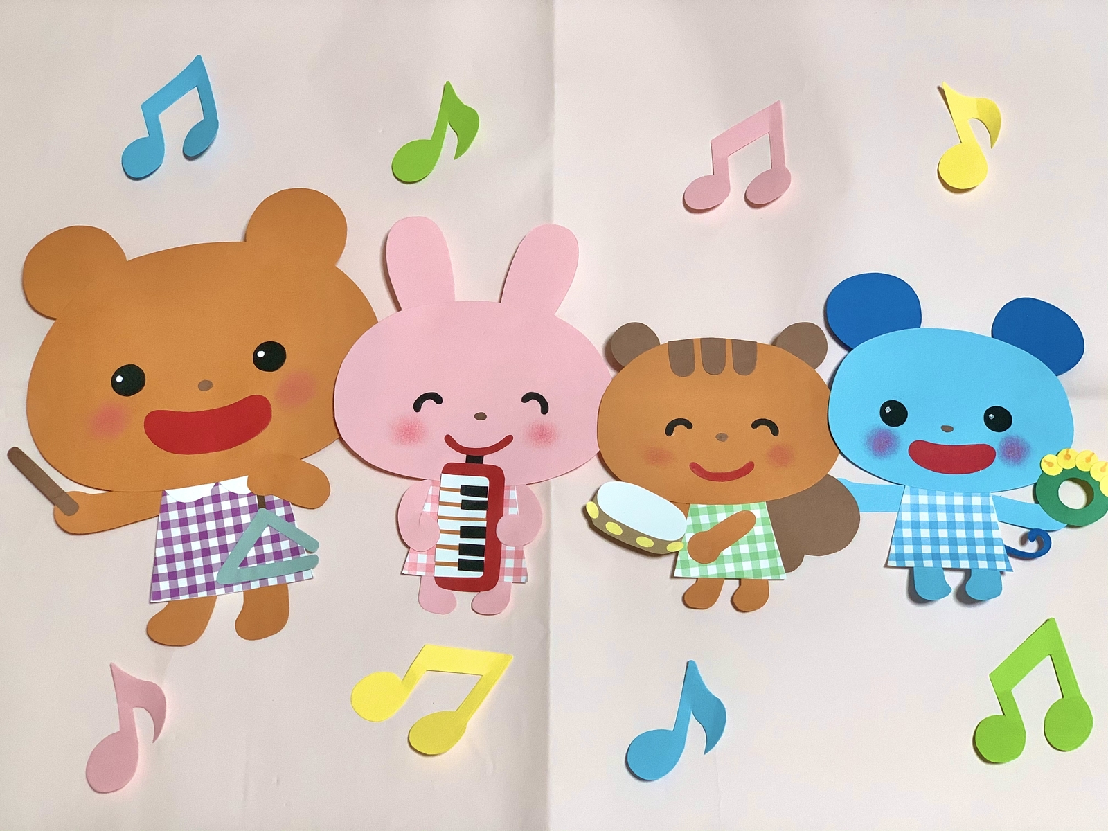 壁面飾り♪『みんなで合奏♪』お遊戯会&発表会&音楽会♪ オールシーズン♪ - IORI-05'S GALLERYminne byGMOペパボ国内最大級のハンドメイド・手作り通販サイト