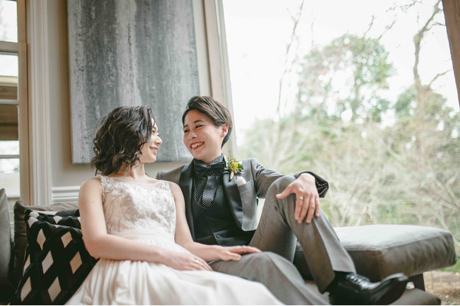 自分らしく生きるふたりに、幸せな結婚式を！「LGBTQ」のための新ウェディングプランが誕生、男性用ドレスや女性用タキシードなどもご用意 -株式会社クリスタルインターナショナルのプレスリリース