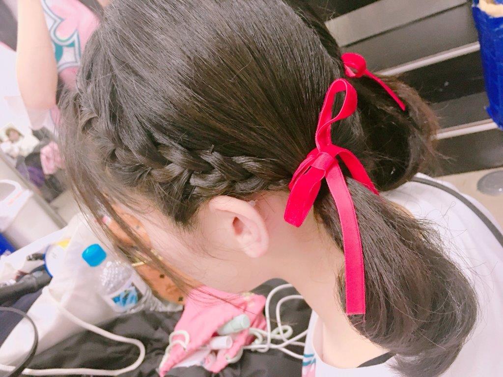 簡単アレンジ 1日中動いても絶対崩れない高めお団子♪ピンなし！ゴムだけでしっかりまとまる