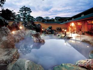 今年も @kintarouonsen_official 金太郎温泉の プールにきたよ〜☀️✨☺️✨ 子供に優しい流れるプールに 噴水遊び場⛲️もあってとても楽しかったです🥰頑張れ北陸頑張れ北陸富山とやま魚津金太郎温泉プール僕の夏休み7歳児小学生テアトル