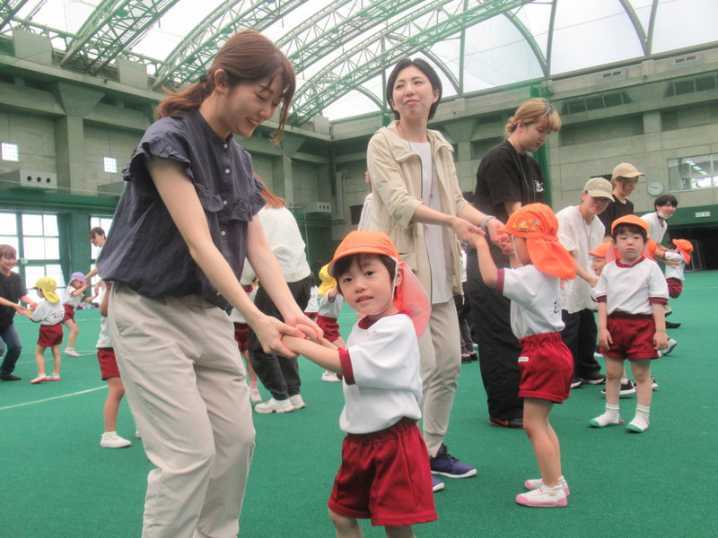 つぼみクラスで体操をしました。フォトアルバム学校法人 高松聖母被昇天学院 マリア幼稚園