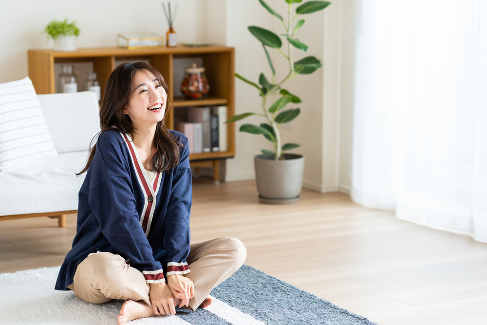 実例付き インテリアで女性の一人暮らしをもっと楽しく！ ～30代、40代で変わる女性のインテリア～a.flat 風が運ぶ、自然の贈りもの -目黒通り・新宿・大阪梅田 グランフロント北館