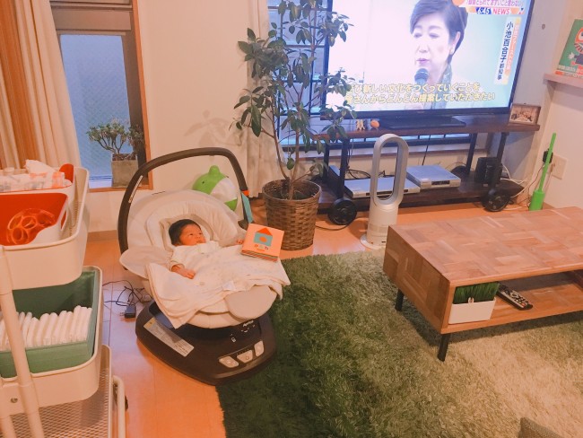 楽天市場 ベビーゲート ベビーサークル ドア付き 日本育児 キッズパーテーション おくだけとおせんぼ テレビガード 置くだけ 自立式 簡単設置セーフティガード リビング 赤ちゃん 間仕切り ベビーパーテーション ミルキー ブラウン カラフル キッズスペース : eBaby