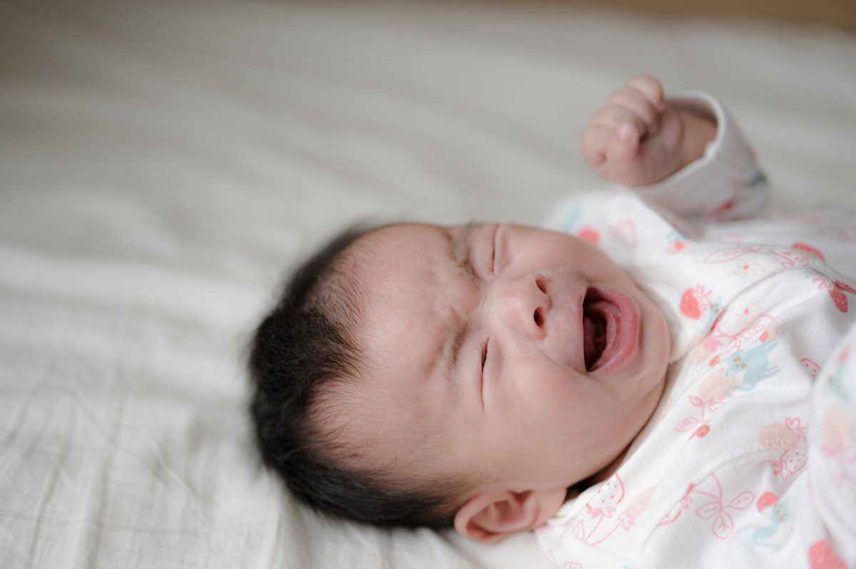 魔の三ヶ月とは？いつからいつまで？黄昏泣きやぐずりの原因、対処法を解説 -初月1円 おもちゃ・知育玩具のサブスクやレンタルはCha ChaCha ちゃちゃちゃ