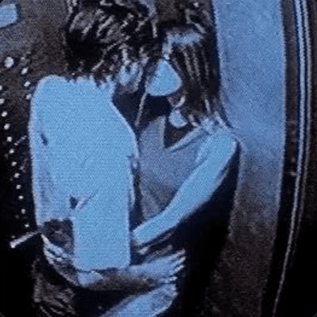 キス動画カップルTikTok