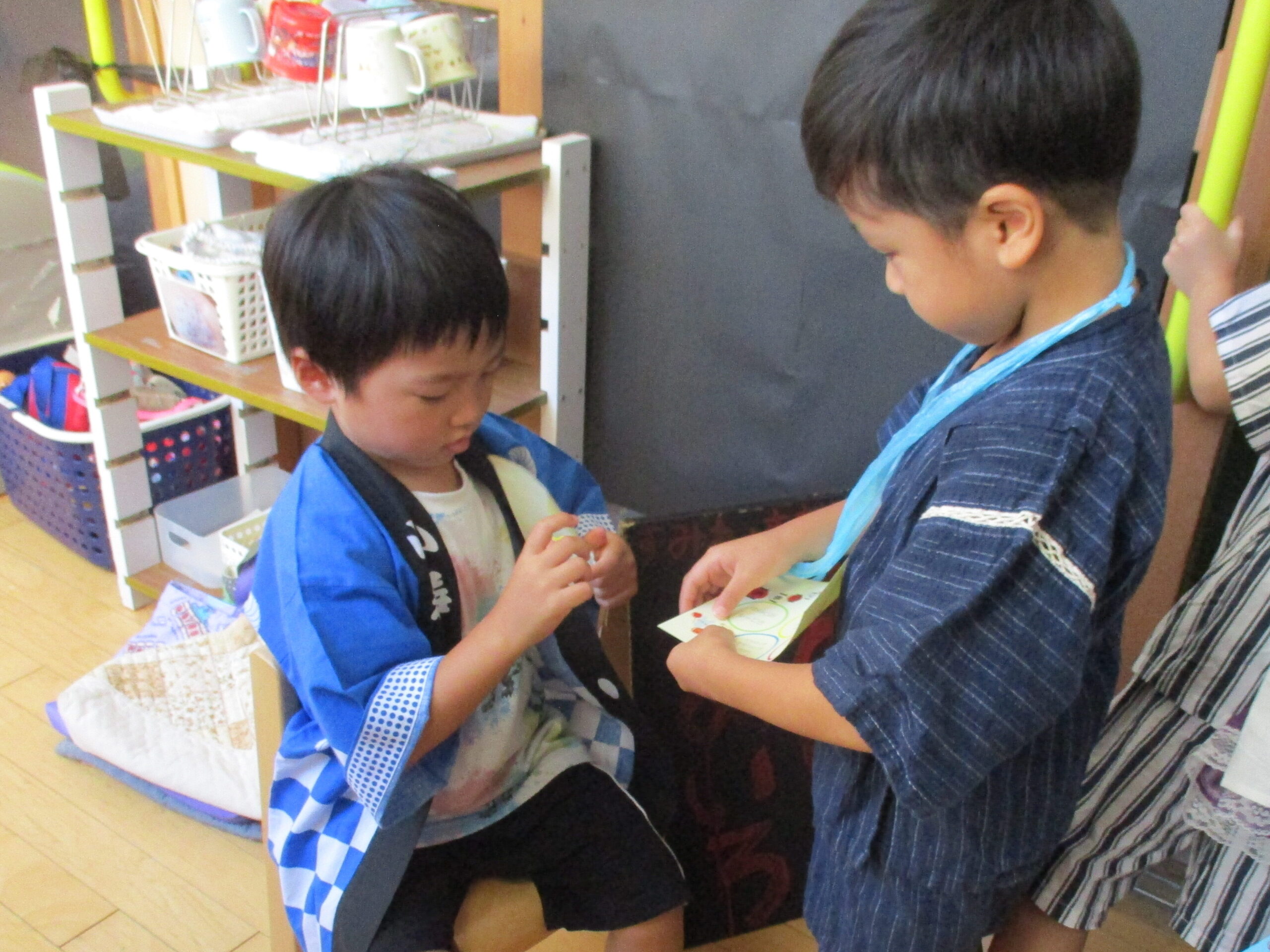 夏祭り用幼稚園手作りダンボール迷路！TikTok