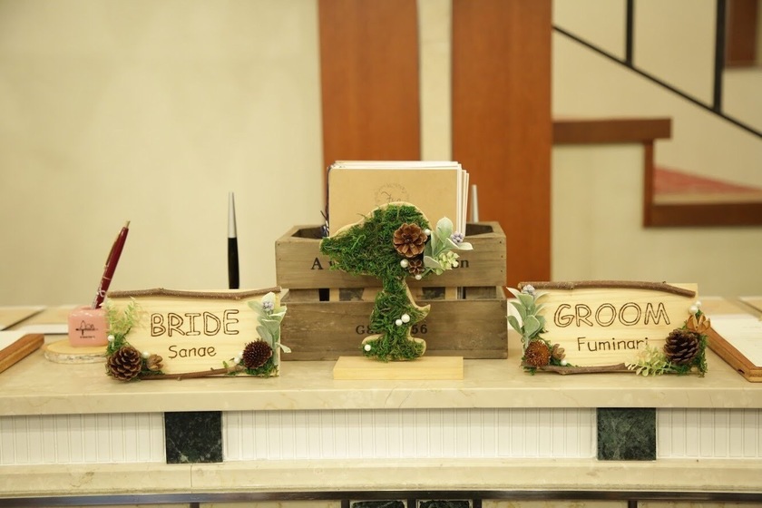 ウェルカムスペース シンプル、ナチュラル などテイスト別に先輩花嫁の飾り付けアイデアをご紹介！結婚ラジオ結婚スタイルマガジン