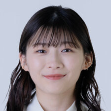 記事全文 結婚発表の伊藤沙莉 左手薬指に指輪がキラリ「さいりちゃん指輪つけてる」朝ドラ「虎に翼」共演者が公開 - スポニチ SponichiAnnex 芸能