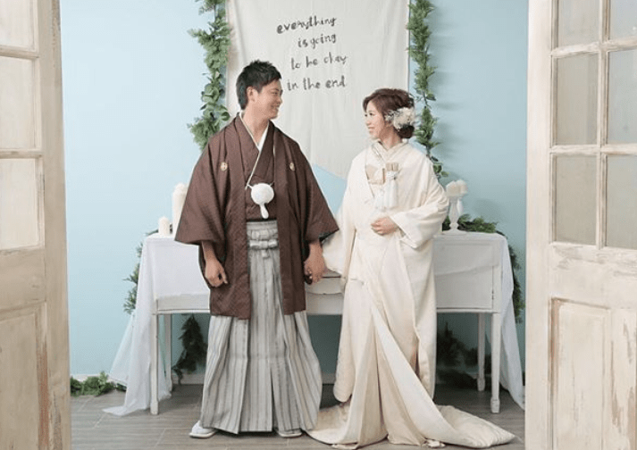 新郎の袴と花嫁の色打掛、どう合わせる?和装コーディネートの基本とおしゃれな調和術着物ライフスタイル着物ライフスタイル