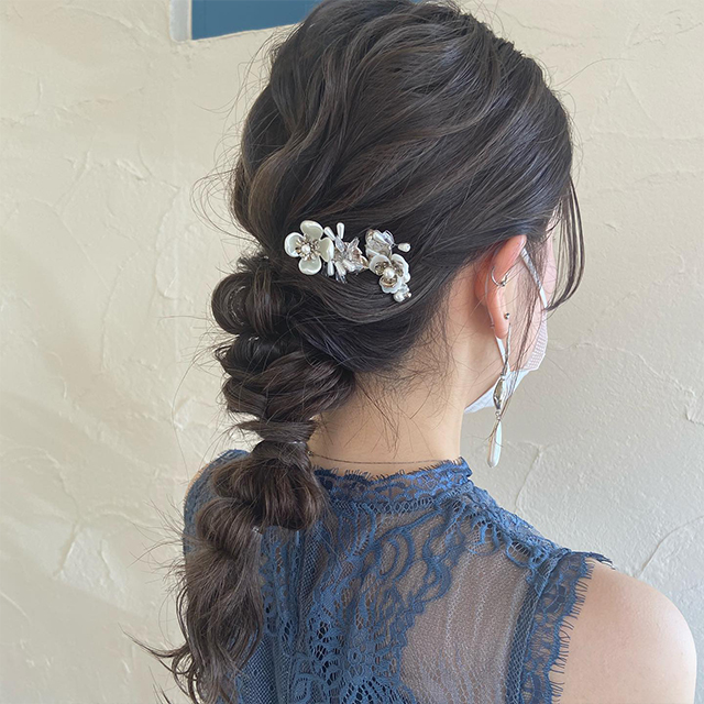 花嫁の髪型 編みおろし特集！先輩花嫁が結婚式・前撮りに選んだおしゃれなヘアスタイル46選結婚ラジオ結婚スタイルマガジン