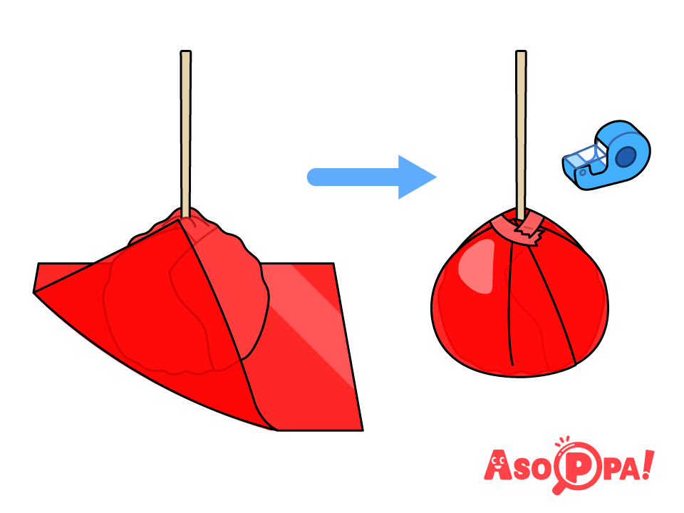 屋台屋さんごっこ②﻿ 『りんご飴屋さん』﻿ りんご飴は、新聞紙を丸めて割り箸をさして 土台を作ります。※赤のビニールテープで割りばりの部分を固定しました。﻿﻿ その後、子ども達が赤の折り紙で新聞紙を包み、のりづけをします。﻿ ←りんご完成﻿ そして赤のセロハンを