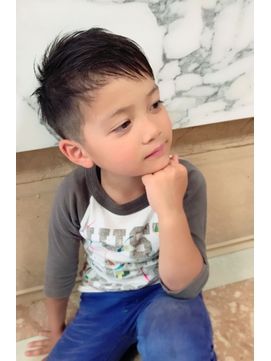 男の子 七五三のおすすめの髪型・ヘアアレンジを紹介！ツーブロック・オールバックなど - ハピリィフォトスタジオ