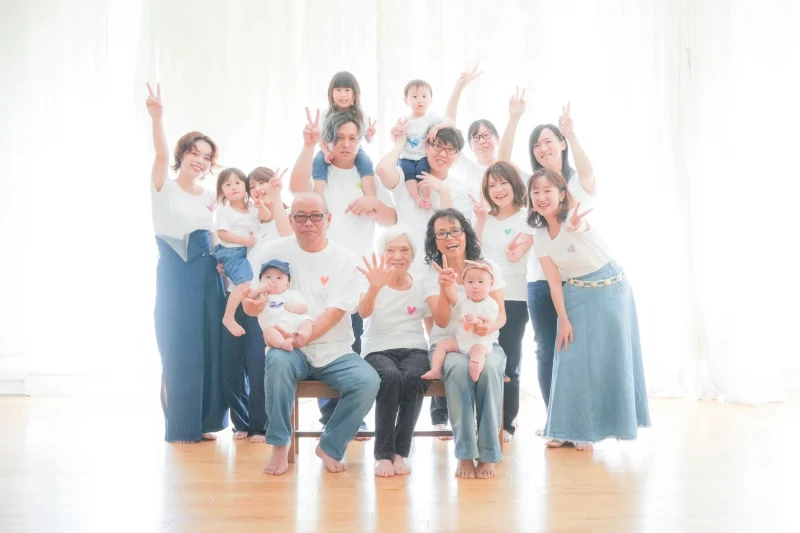 家族の絆を形に残そう！10年後に感動できる記録写真omotte magazine from ANNIVERSAIRE記念日にまつわるマガジン