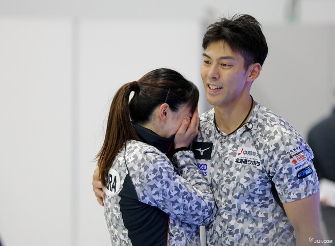 カーリング 松村千秋 両親の “推し” も味方！ 混合ダブルス代表決定戦で兄・雄太に先勝東スポWEB