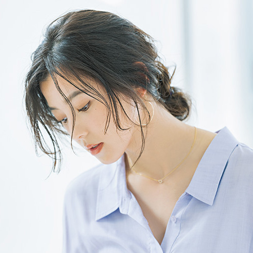 ミディアムヘア編 結婚式のお呼ばれヘアアレンジ！髪型24スタイル紹介ゼクシィ