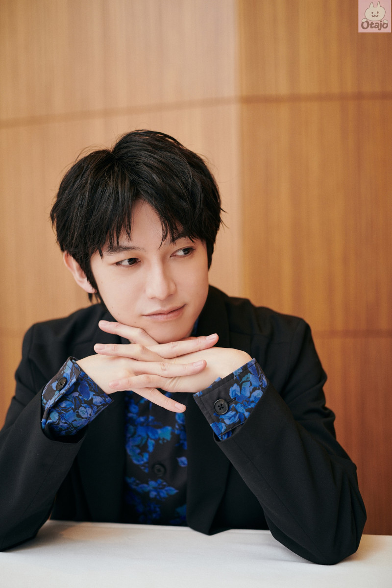 本郷奏多、全身整形の殺し屋に変貌！『Diner ダイナー』衝撃ビジュアルシネマトゥデイ