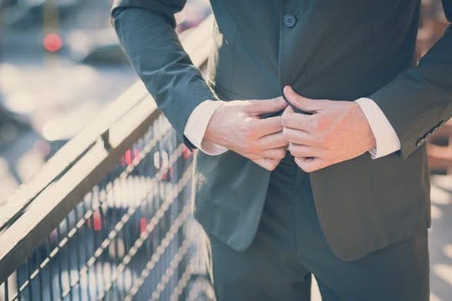 話しかけやすい雰囲気とは？話しやすい&話しかけられやすい男性の特徴Smartlog