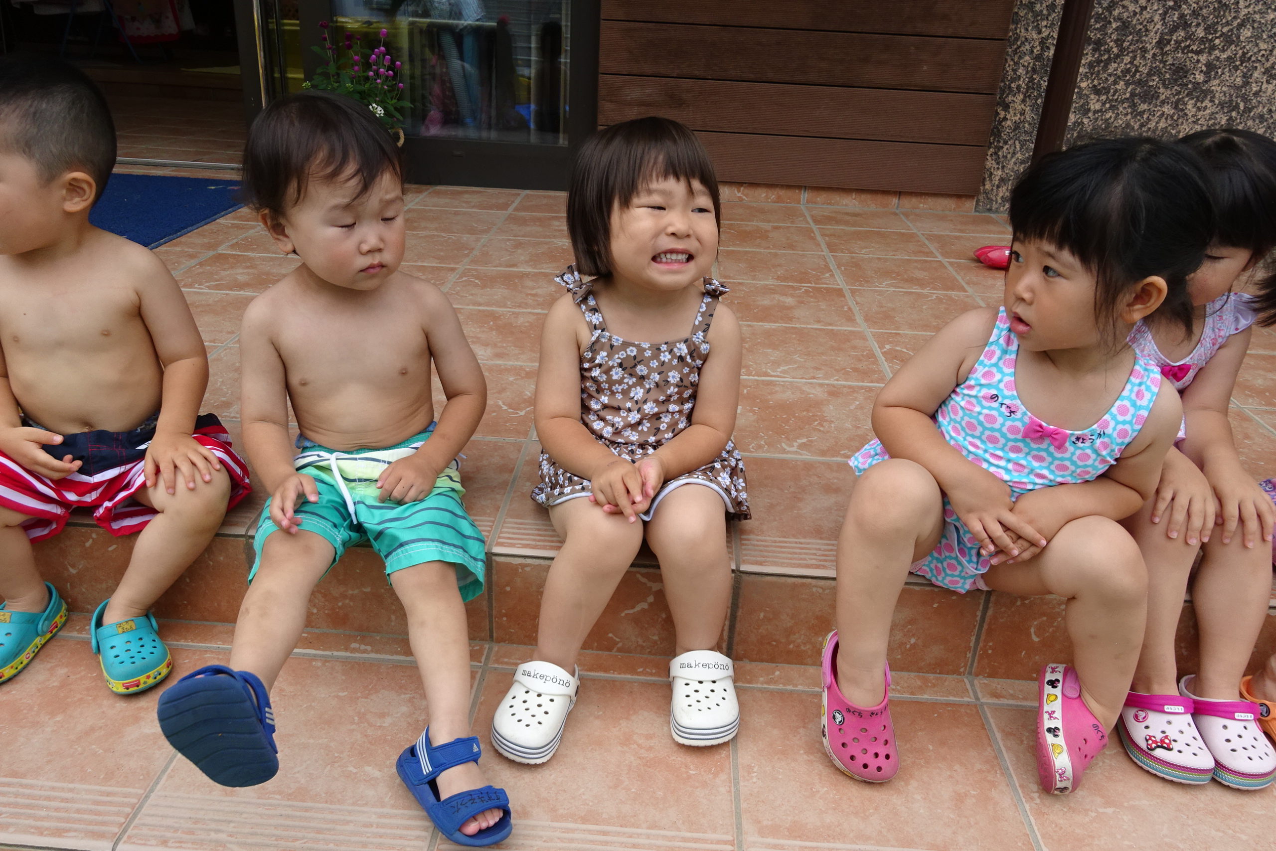 水着に着替える練習 桜組- 山陽桜保育園