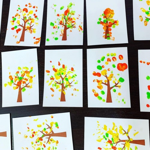 みんなの投稿 11月 秋 製作 １.2歳 紅葉保育と遊びのプラットフォーム ほいくる